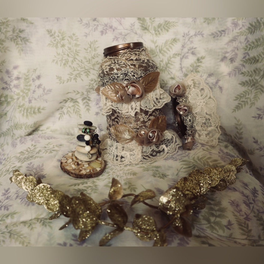 Hand Crafted Gypsy Bottle And Jar Set Butterflies & Flowers Meadow Set - Picture 10 of 15